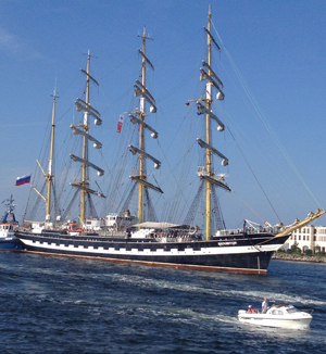 300 Schiff 01